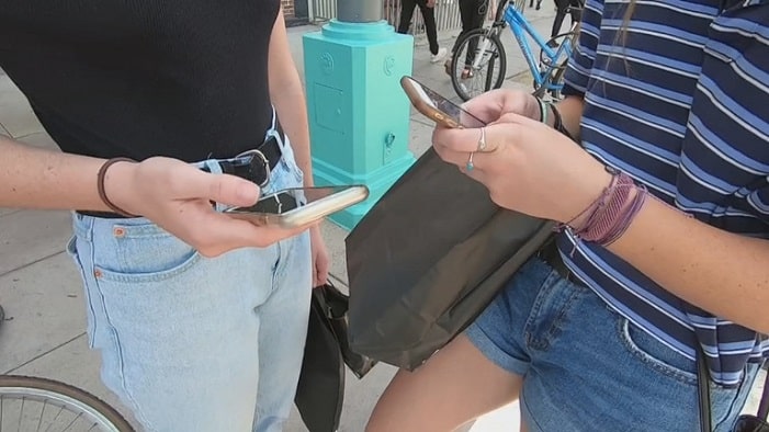 how can you protect a mobile device while traveling